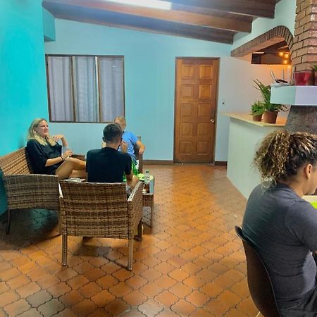 Global House Cr Hostel Backpackers Alajuela Habitacion Compartida 2 Camas Por Habitacion 외부 사진